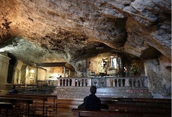 Grotta di San Michele a Monte Sant’Angelo